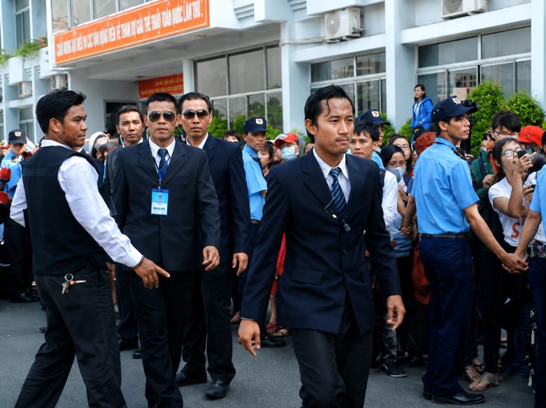 Nên thuê dịch vụ bảo vệ yếu nhân khi đối mặt với rủi ro đe dọa an toàn 