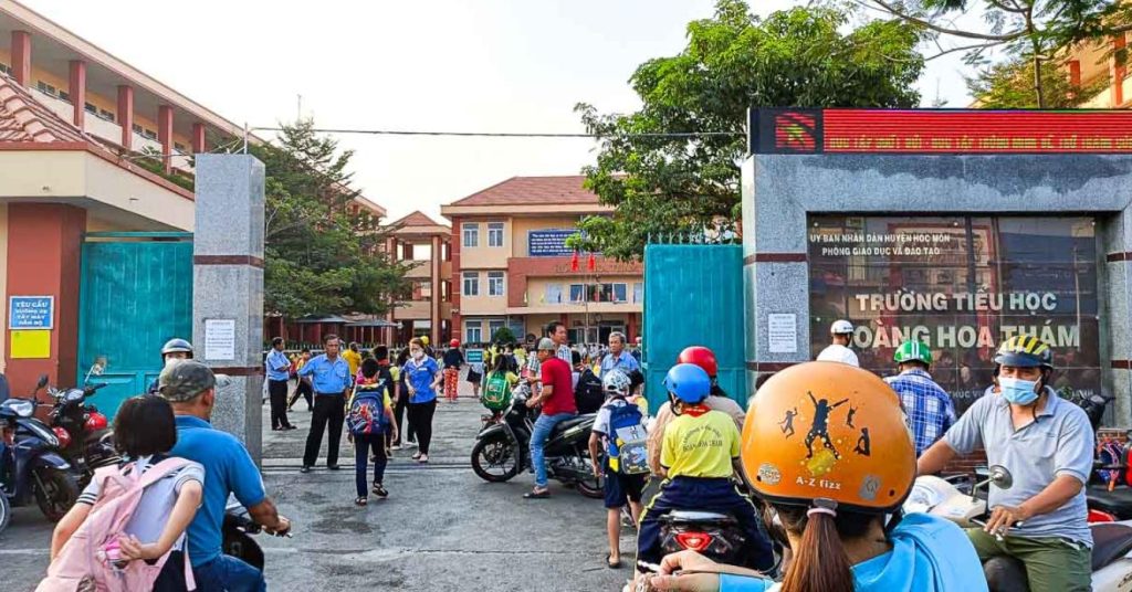 Kiểm soát toàn bộ ra vào ở khu vực cổng chính