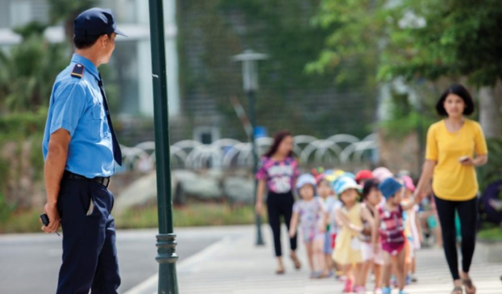 Dịch vụ bảo vệ trường học là rất cần thiết ở môi trường học đường
